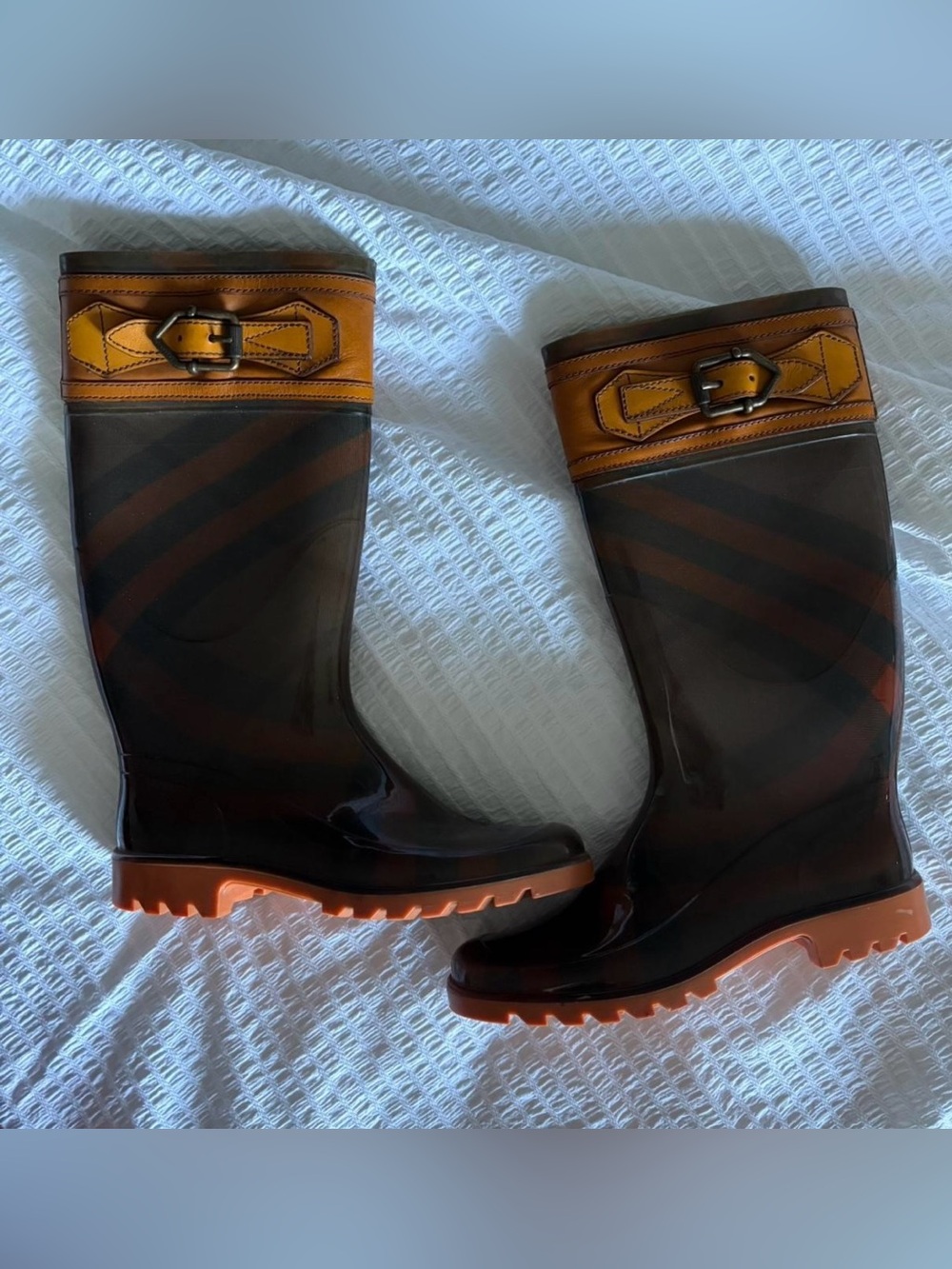 adorable vintage orange & brown rain boots with brass buckle